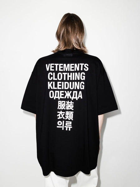 新品 VETEMENTS TRANSLATION T-shirt 黒ユニゾントップス出品一覧