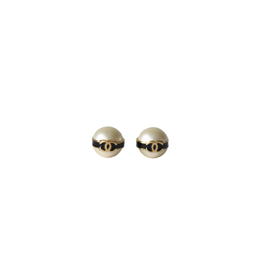 Chanel Metal CC Pearl Round Earrings Gold White Black-NOBLEMARS