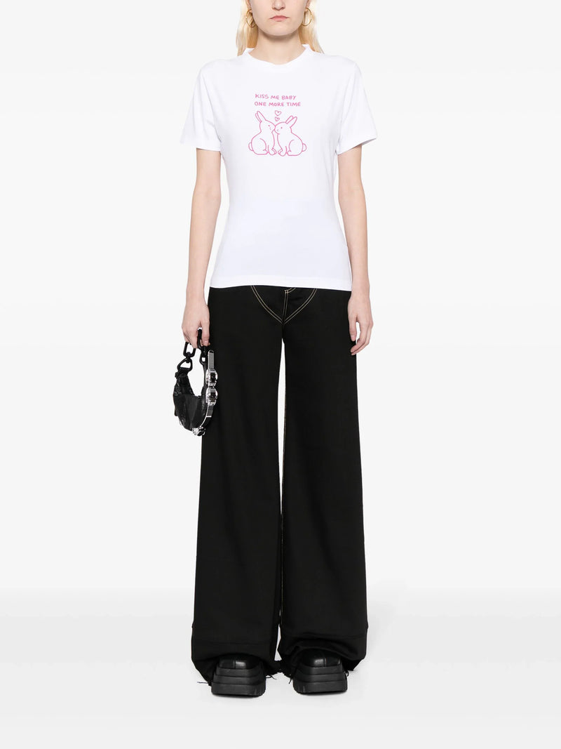 VETEMENTS Women Kissing Bunnies Fitted T-Shirt - NOBLEMARS
