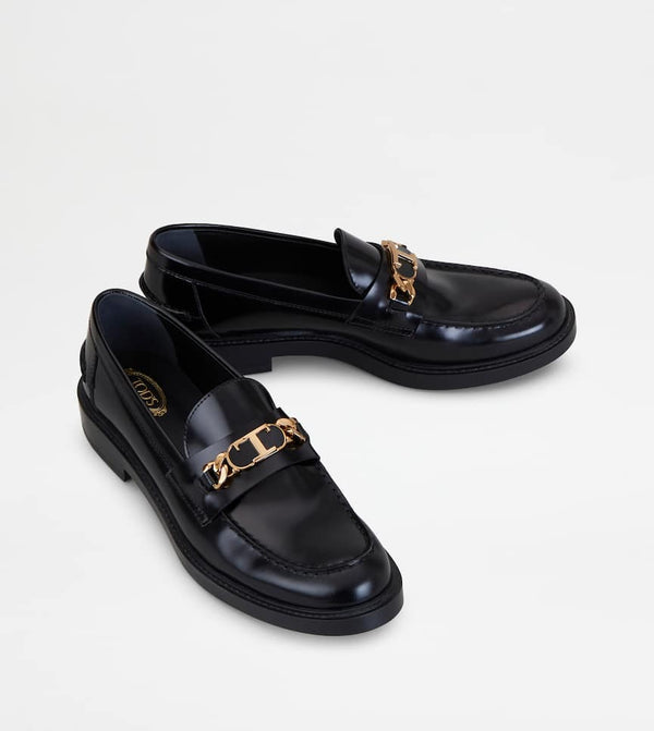 TOD'S WOMEN LEATHER CHAIN LOGO PLAQUE LOAFERS