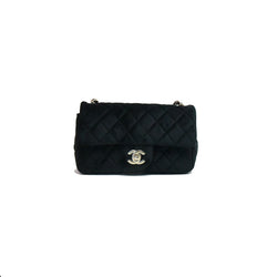 Black quilted caviar leather Chanel Classic Jumbo Double Flap bag with  gold-tone hardware, adjustable chain-link shoul…