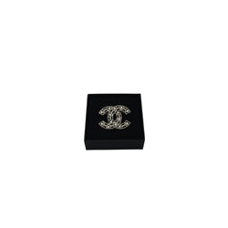 Chanel CC Twisted Silver with Pearl Brooch - NOBLEMARS