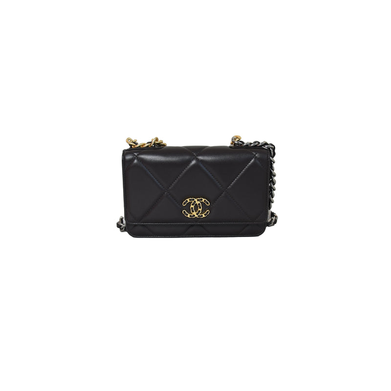 Chanel 19 Wallet on Chain Black - NOBLEMARS