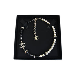 Chanel Pearl Chain Dual Color Necklace Black White