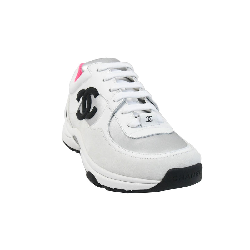 CHANEL Size 8 Black & White Sneakers – Labels Luxury