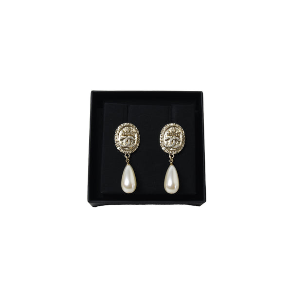 Chanel Round Coin with Pearl Earring Gold - NOBLEMARS