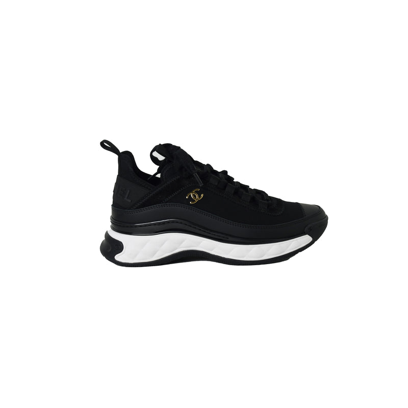 Chanel Bubble Quilted Cc Trainer Sneaker Black White - NOBLEMARS