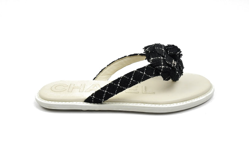 Chanel Thong Tweed Slipper /Black-White - NOBLEMARS