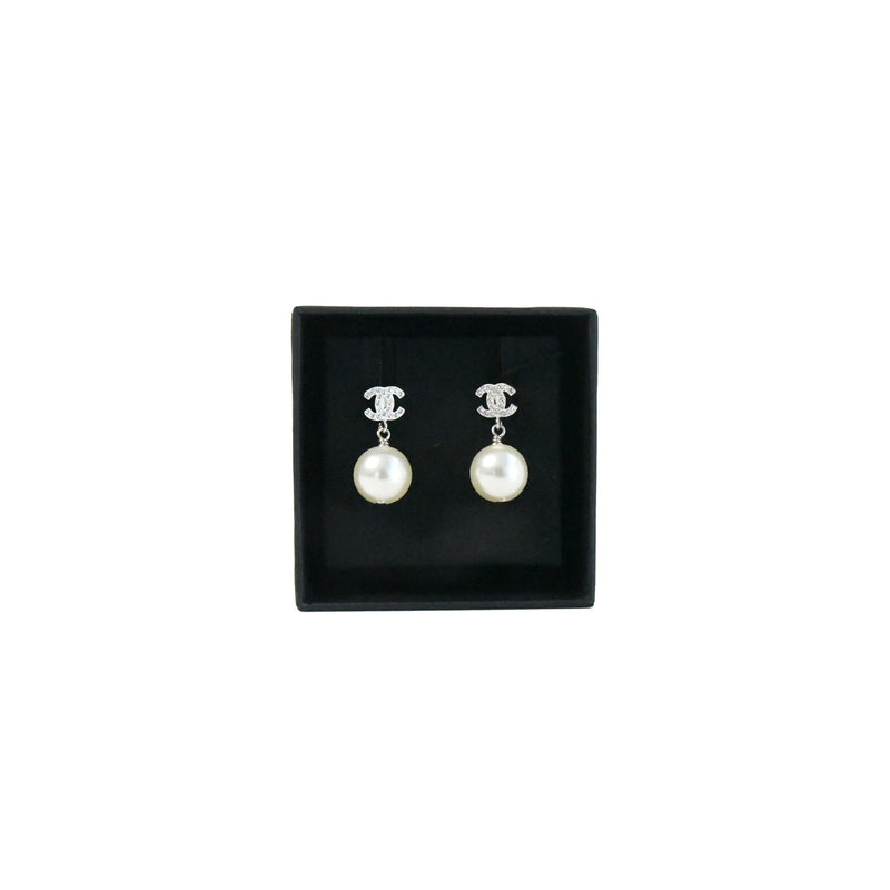 Chanel Logo Pearl Earring Silver White - NOBLEMARS