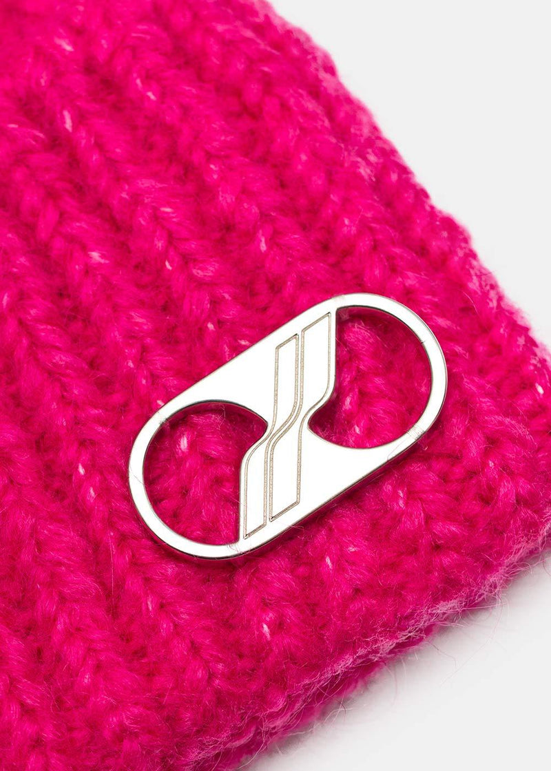 We11done Pink Metal Logo Short Beanie - NOBLEMARS