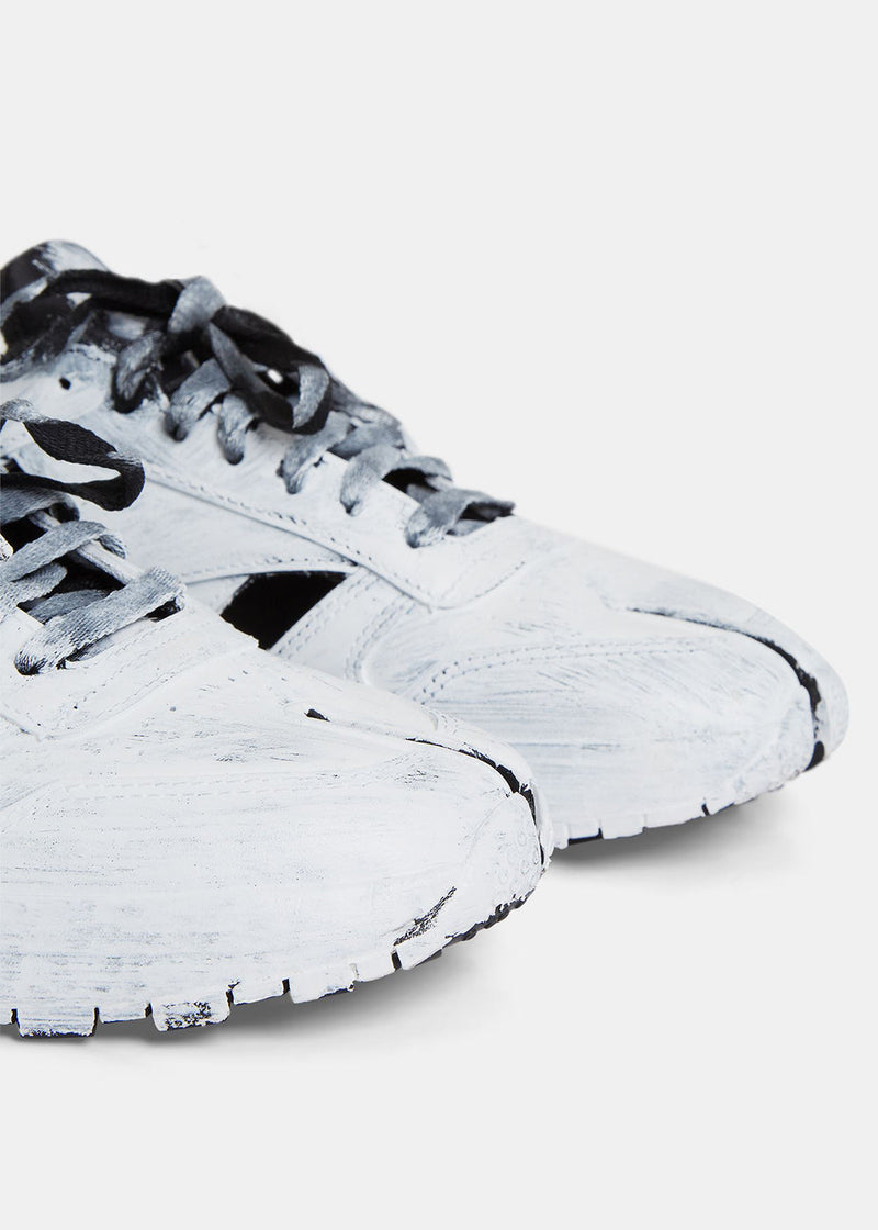 Maison Margiela White Painted Reebok Edition Tabi Sneakers - NOBLEMARS