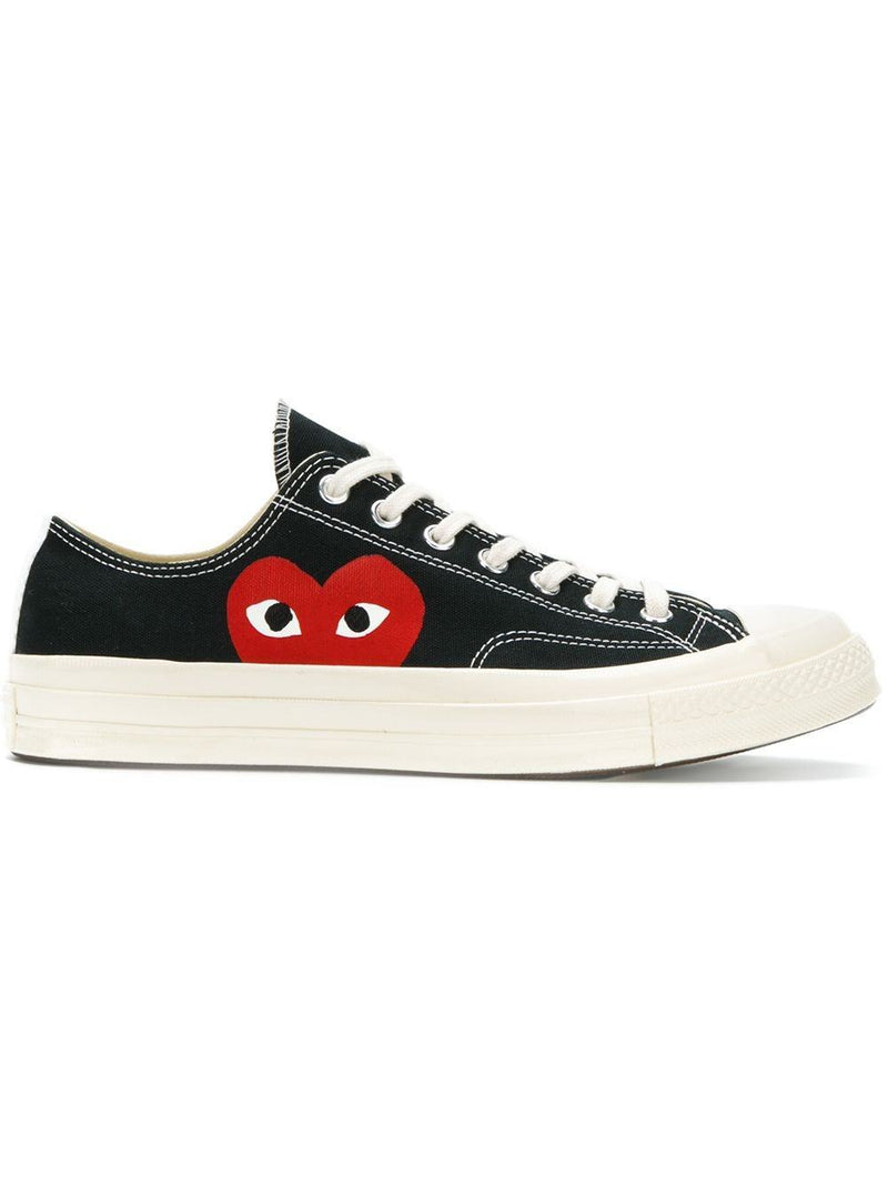 afrikansk social salgsplan COMME DES GARCONS PLAY X CONVERSE CHUCK TAYLOR LOW TOP SNEAKERS - NOBLEMARS