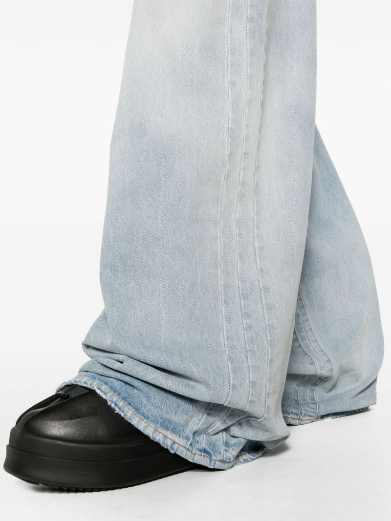 VETEMENTS Men Big Shape Jeans - NOBLEMARS